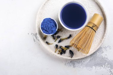 Mavi bezelye butterflly matcha çay