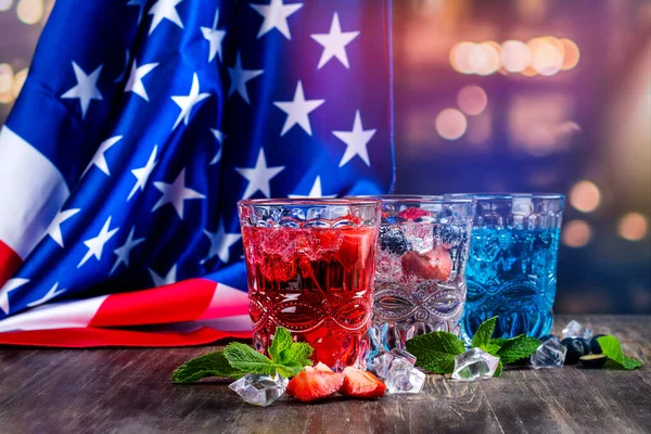 Bebidas para celebrar el 4 de julio — Foto de Stock