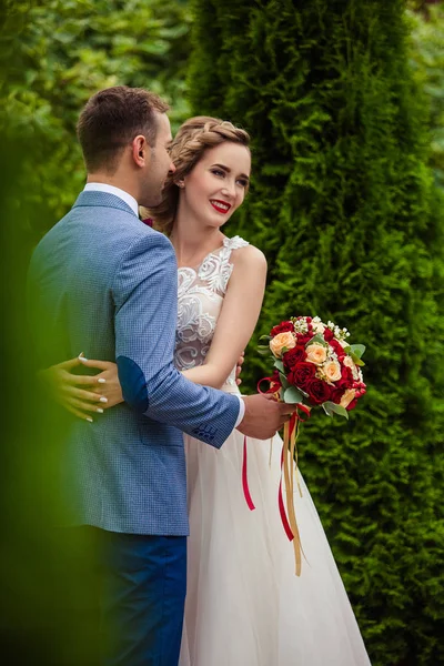 Marito e moglie nel giorno del vostro matrimonio / fidanzamento — Foto Stock