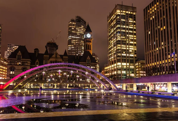 Antiguo Ayuntamiento Totonto Skyline Nathan Phillips Square Por Noche —  Fotos de Stock