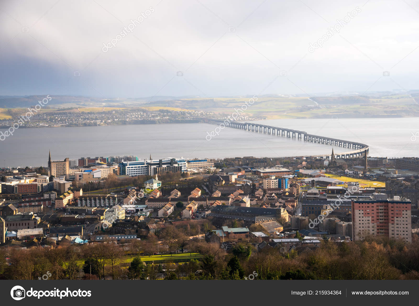 View Dundee City Centre Railway Bridge Firth Tay Heavy Rainfall — Stock
