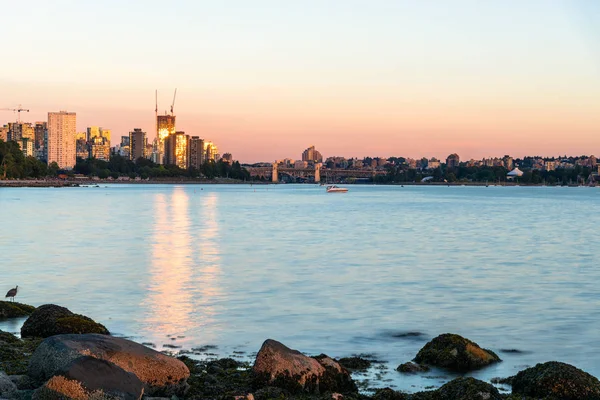 Hermoso Atardecer Verano Sobre Vancouver Skyline English Bay Columbia Británica — Foto de Stock