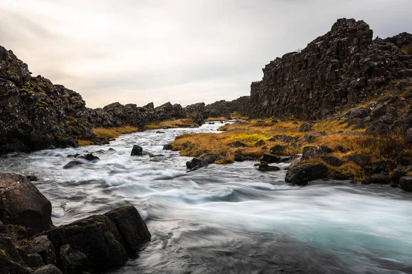 Rapids Creek Running Volcanic Rocks Iceland Cloudy Autumn Day Inglés — Foto de Stock