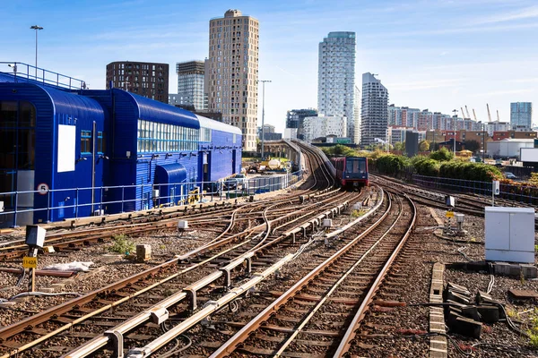 Interrupteurs Voie Multiples Près Une Gare Train Léger Avec Train — Photo