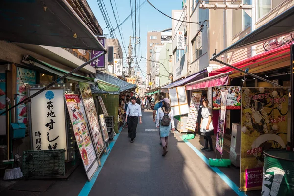 Tokio Japón Marzo 2019 Gente Acechando Largo Uno Los Estrechos — Foto de Stock