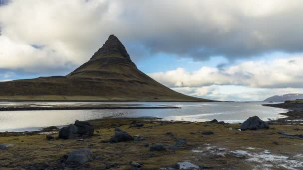 Kirkjufell Mountain Autumn Islândia Timelapse — Vídeo de Stock