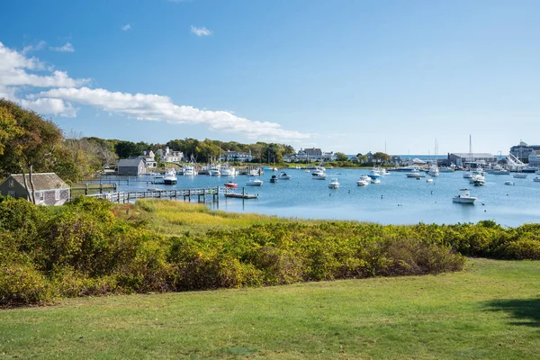 Bateaux Ancrés Dans Port Pittoresque Par Une Journée Ensoleillée Automne — Photo