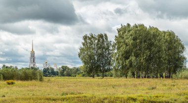 Rusya'nın Shuya kentindeki çan kulesinin görünümü
