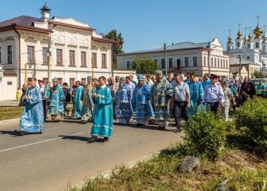 Geleneksel ikon onuruna Ağustos ayı başlarında kentte dini bir tören düzenlenir.
