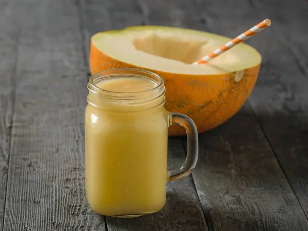 Half Melon Cocktail Straw Mug Smoothies Dark Table Diet Drink — Stock Photo, Image