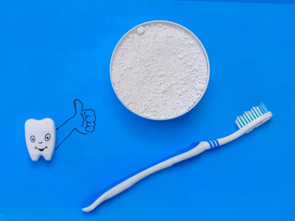 Figure Shows Tooth Class Dentist Powder Brush Oral Care Products — Stock Photo, Image