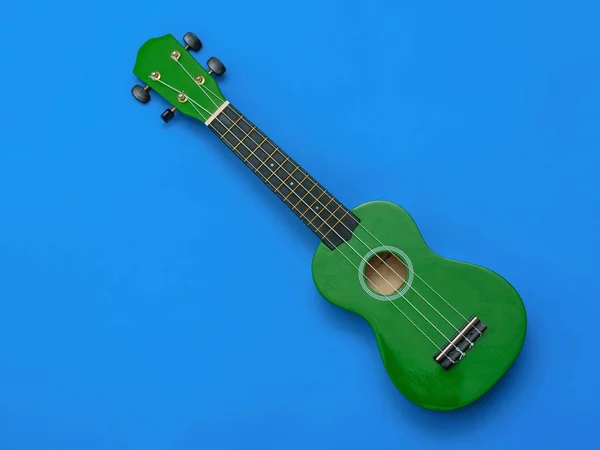 Ukelele Blauwe Achtergrond Apparatuur Voor Opname Muziek Tracks Het Uitzicht — Stockfoto