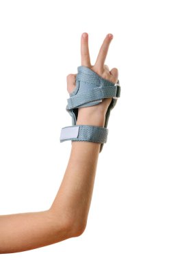 Koruyucu Kalkanlarda çocuğun sağ eli zaferin bir işaretini gösterir. Şok koruması için aksesuarlar.