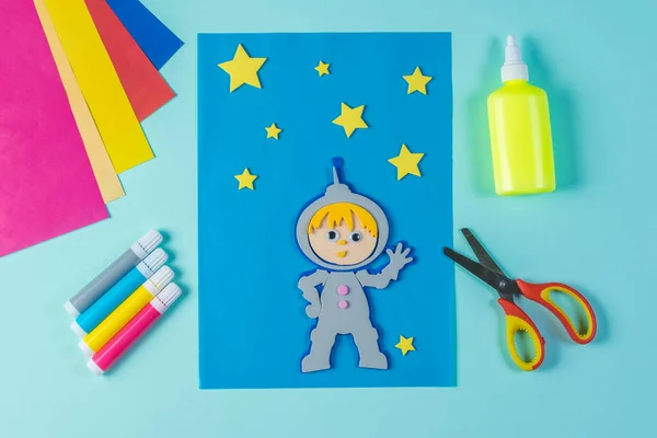 The application of the paper cosmonaut and stationery.