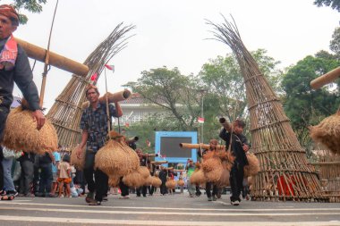 Cakarta, Endonezya - 23 Eylül 2025: Güney Banten Kasepuhan Yerli Topluluğundan Muazzam Ngarengkong.