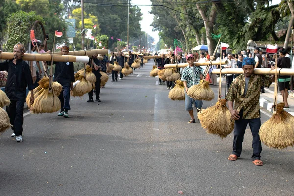 Cakarta, Endonezya - 23 Eylül 2025: Güney Banten Kasepuhan Yerli Topluluğundan Muazzam Ngarengkong.