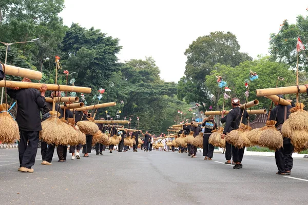 Cakarta, Endonezya - 23 Eylül 2025: Güney Banten Kasepuhan Yerli Topluluğundan Muazzam Ngarengkong.