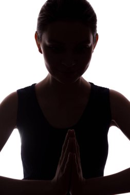 Umut ve istek - dikey, önden görünüm izole silüeti arayan genç kadın