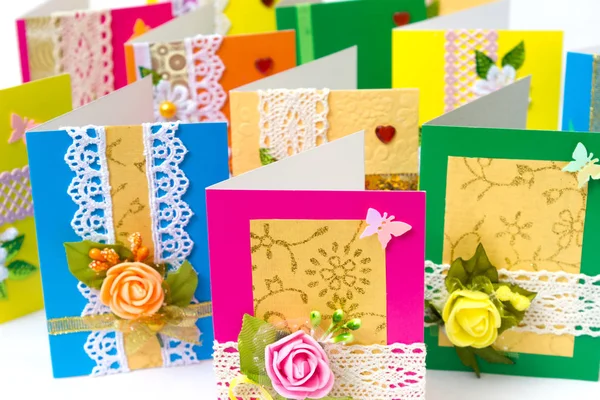 Όμορφες ποικίλες χειροποίητες ευχετήρια κάρτες — Φωτογραφία Αρχείου