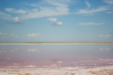 Bulutlar manzara su ve ufuk - tuz madenciliği tesisi