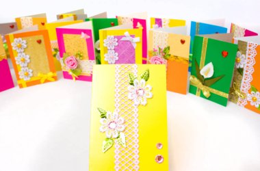 Güzel çeşitli el yapımı tebrik kartları