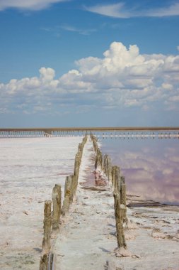 Bulutlar manzara su ve ufuk - tuz madenciliği tesisi