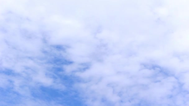 Ruch Cumulus Ciągłe Chmury Niebieskim Pięknym Niebie Tło Ruchu Przyspieszony — Wideo stockowe