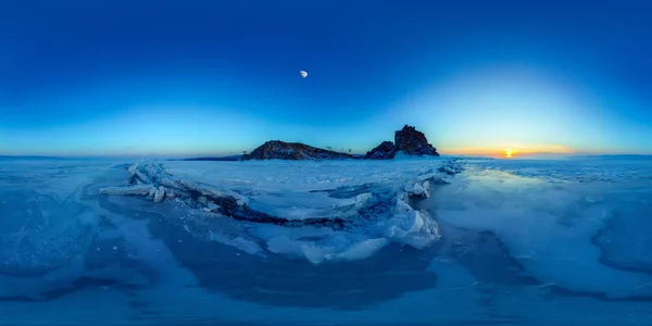 Big cracks in the ice of Lake Baikal at the Shaman Rock on Olkhon Island. Spherical 360 degree vr panorama. — Stock Photo, Image