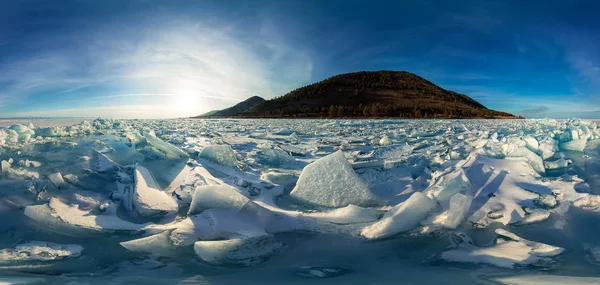 Panorama de las jorobas azules del lago Baikal al atardecer — Foto de Stock