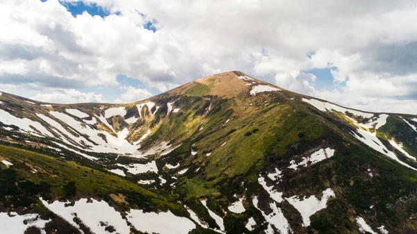 Vista Aérea Monte Hoverla Ucrânia Montanhas Cárpatas — Fotografia de Stock