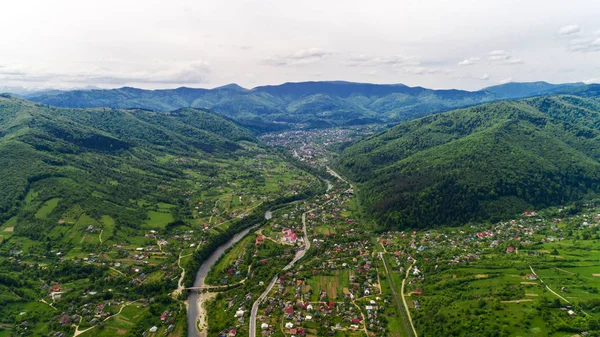 Vista Aérea Das Montanhas Dos Cárpatos Verão Yaremche Ucrânia — Fotografia de Stock