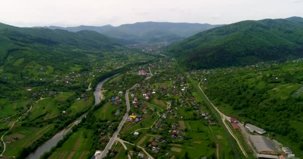 Luchtfoto Van Prachtige Berg Rivier Zomer — Stockvideo