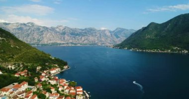 Perast kasaba hava güzel manzaraya. Karadağ
