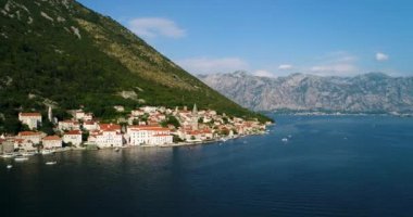 Perast kasaba hava güzel manzaraya. Karadağ
