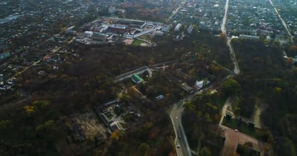 Kropivnitskiy で街並の眺め 旧名称 1942 聖エリザベスの要塞の部分の空撮 — ストック動画
