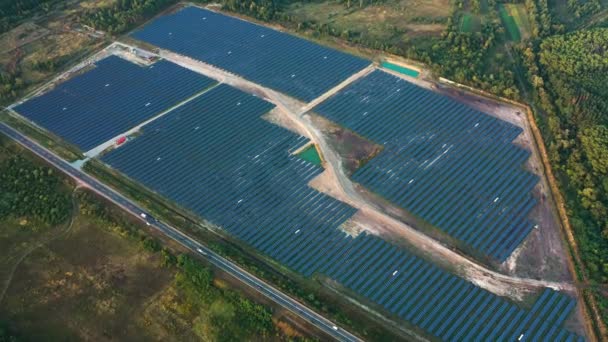 Vista aerea del campo pannelli solari . — Video Stock