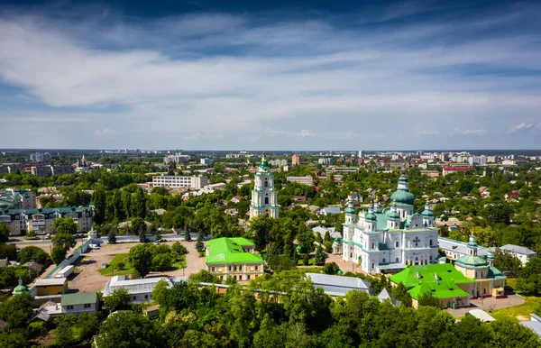 Troeckiy kathedraal 17e eeuw in de stad Tsjernihov, Oekraïne — Stockfoto