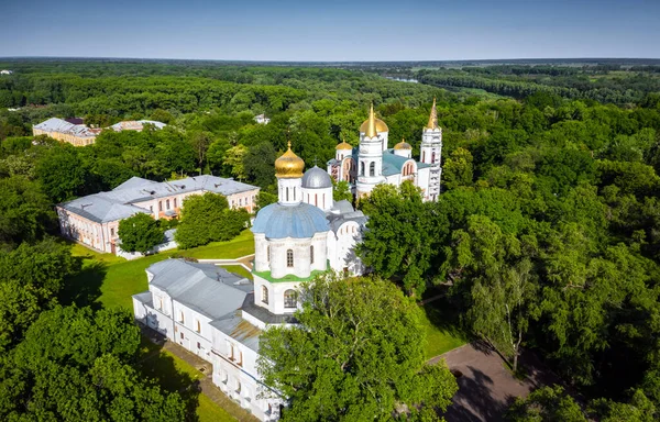 The Collegium building and Spaso-Preobrazhensky Cathedral — Stock Photo, Image