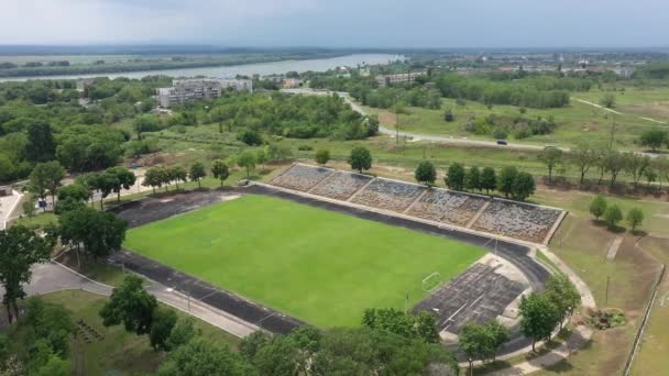 Estadio de la ciudad en Izmail vista aérea. — Vídeos de Stock