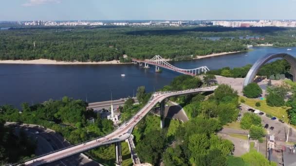 Kijów miasta turystyki krajobraz z lotu ptaka. — Wideo stockowe