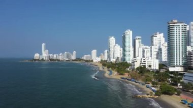 Castillogrande bölgesindeki iş daireleri Cartagena de Indias Kolombiya hava manzaralı.