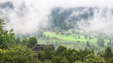 Dağ Vadisi Köyü Manzarası zaman çizelgesi