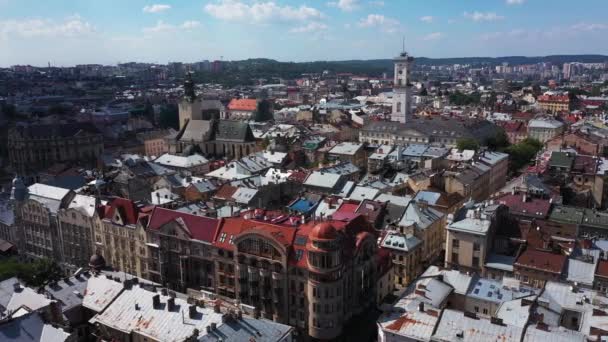 Historisches Zentrum von Lviv Ukraine an einem sonnigen Tag Luftaufnahme.