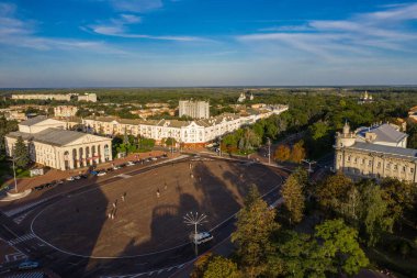Chernihiv şehrinin merkezi hava manzarası..