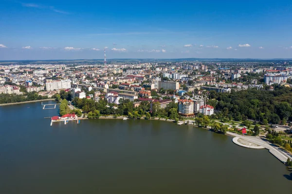 A cidade de Ivano-Frankivsk Ucrânia vista panorâmica aérea. — Fotografia de Stock