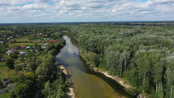 Hermoso paisaje en Baturin con el río Seym en la región de Chernihiv de Ucrania vista aérea — Vídeo de stock