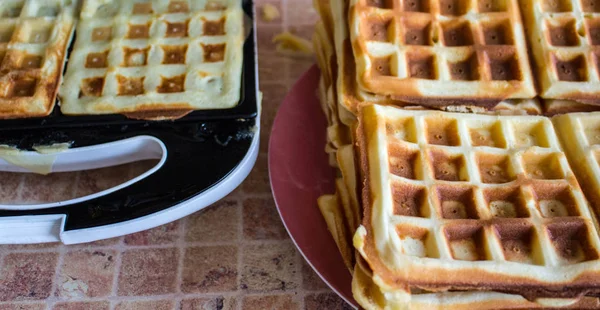 bir plaka üzerinde ve gofret bir yığın Belçikalı Waffle