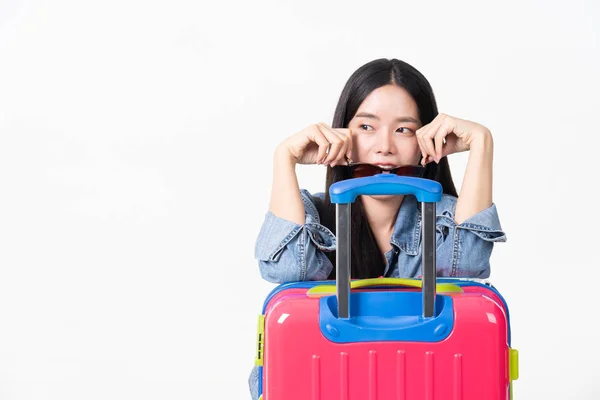 Reisende Touristin Sommerlicher Freizeitkleide Asiatische Lächelnde Frau Trägt Sonnenbrille Passagier — Stockfoto
