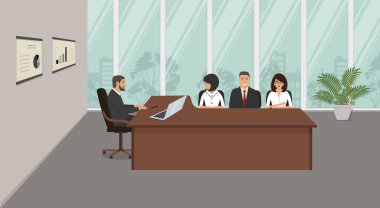 Ofis çalışanları toplantı sırasında. Genç kadın ve erkekler ofiste masasında oturuyorsun. Kahverengi bir mobilya, siyah sandalye, diyagramlar resim vardır. Vektör çizim