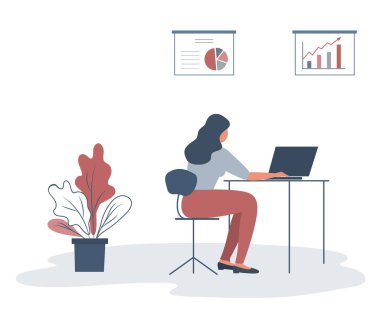 İşyerinde ofis çalışanı. Geri görünüm. Genç kadın ofis odasındaki masada oturuyor. Resimde bir dizüstü bilgisayar, bir diyagram ve bir çiçek var. Funky düz tarzı. Vektör